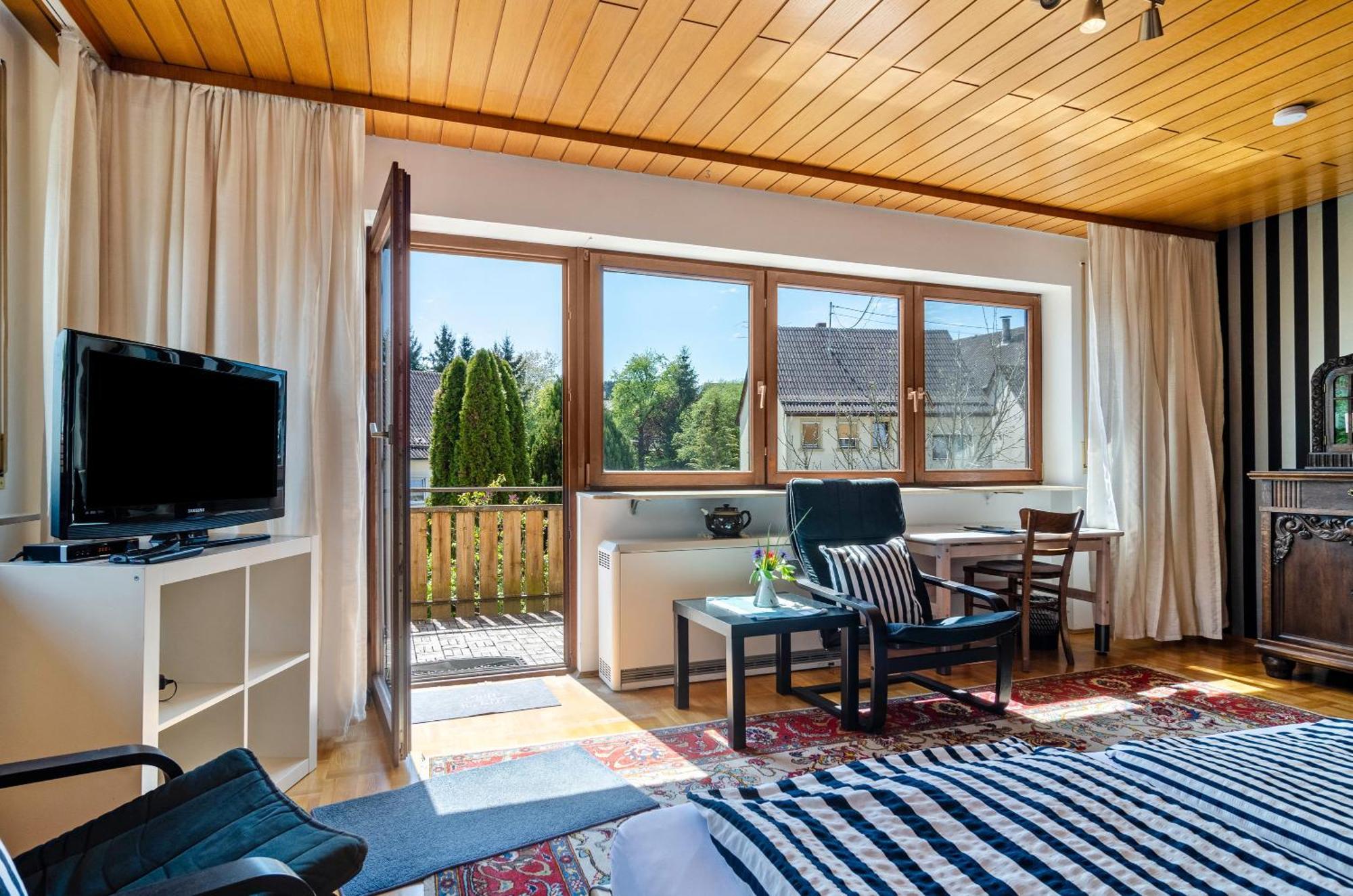 Vronis Ferienwohnungen Muhlingen Luaran gambar