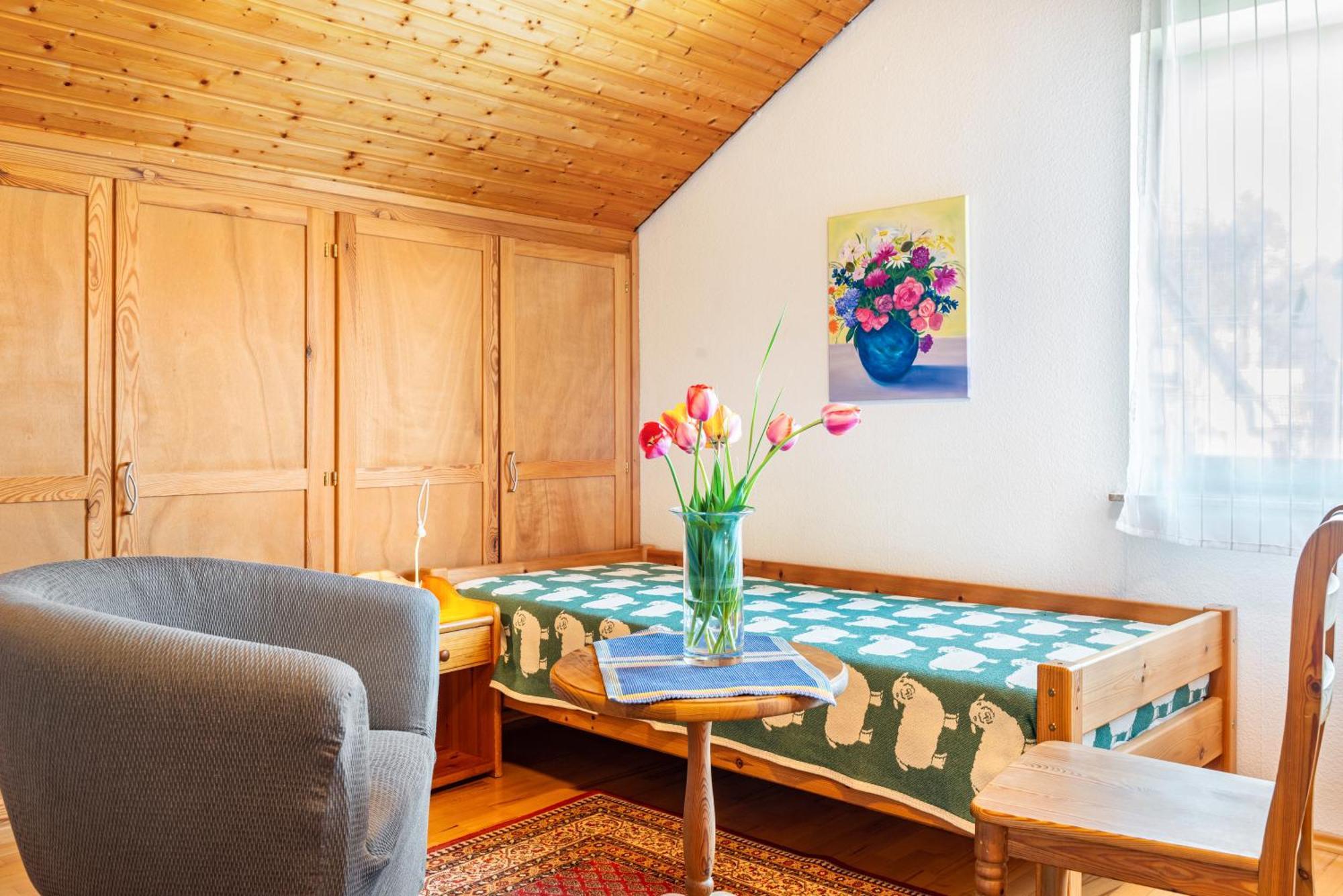 Vronis Ferienwohnungen Muhlingen Luaran gambar