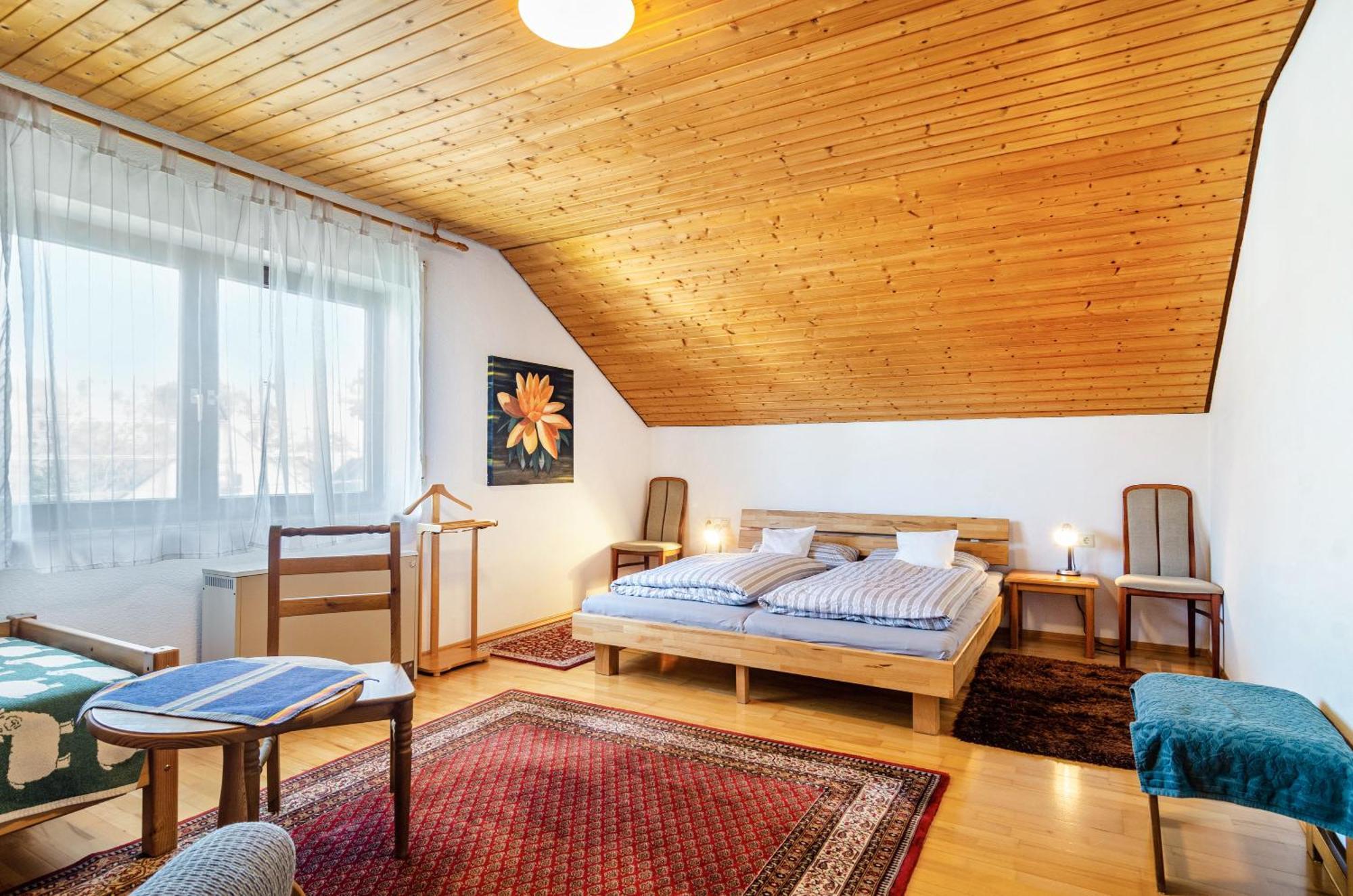 Vronis Ferienwohnungen Muhlingen Luaran gambar